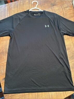Under Armour Black Short-Sleeve Athletic Tee with Small Logo